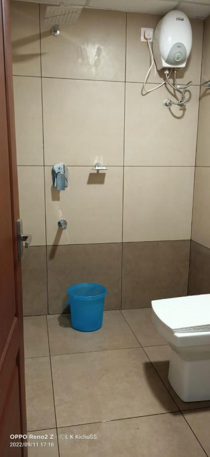 Motel Mhb Kochi Exterior foto